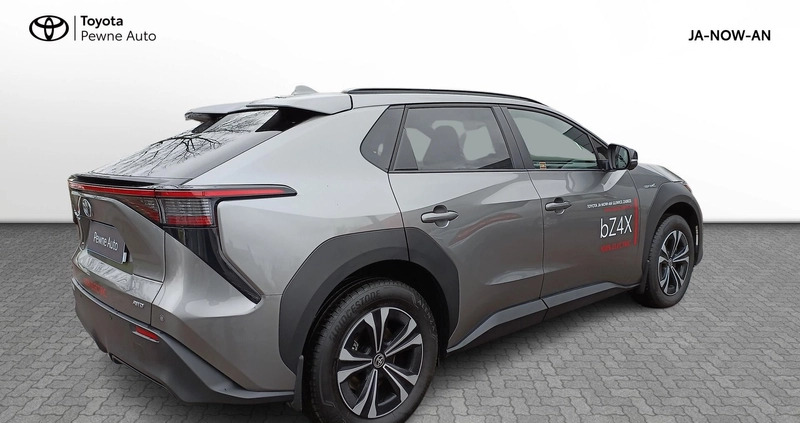 Toyota bZ4X cena 226900 przebieg: 7668, rok produkcji 2022 z Radomyśl Wielki małe 254